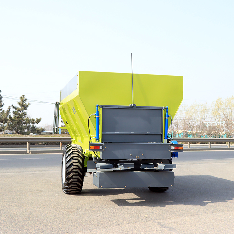 有机肥抛撒车.jpg 有机肥抛撒车.jpg